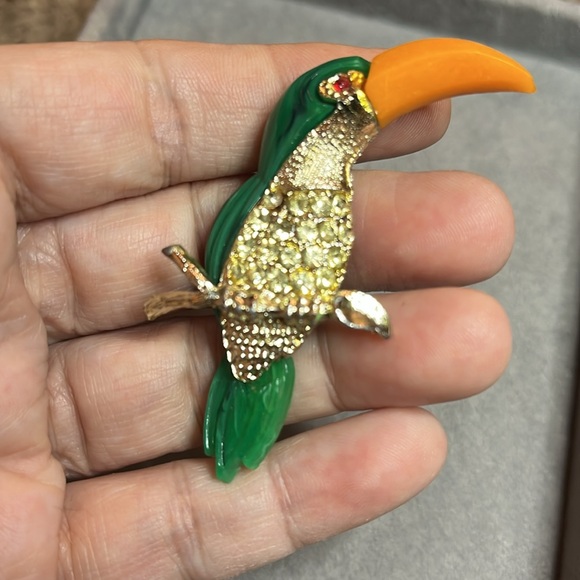Vintage Toucan Brooch - Picture 3 of 3